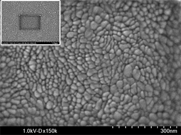 ガラス基板上の酸化インジウムスズ（ITO）薄膜 ZONESEMⅡで処理をせず観察